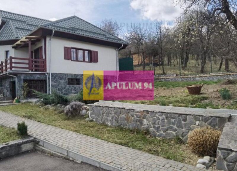 Vila de vanzare in Poiana Campina